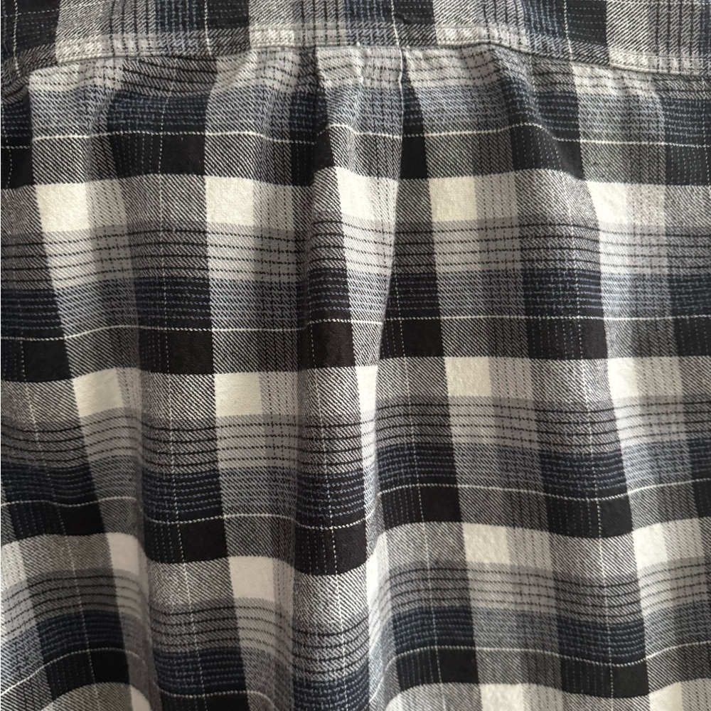 Izod Men's Checkered Black and White Shirt - Picture 6 of 6